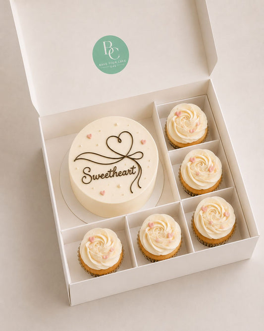 Mini Cake with 5 Cupcakes