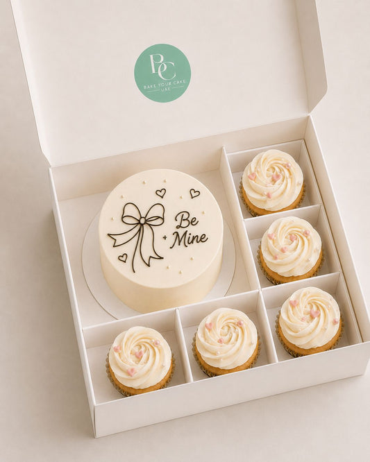 Mini Cake with 5 Cupcakes