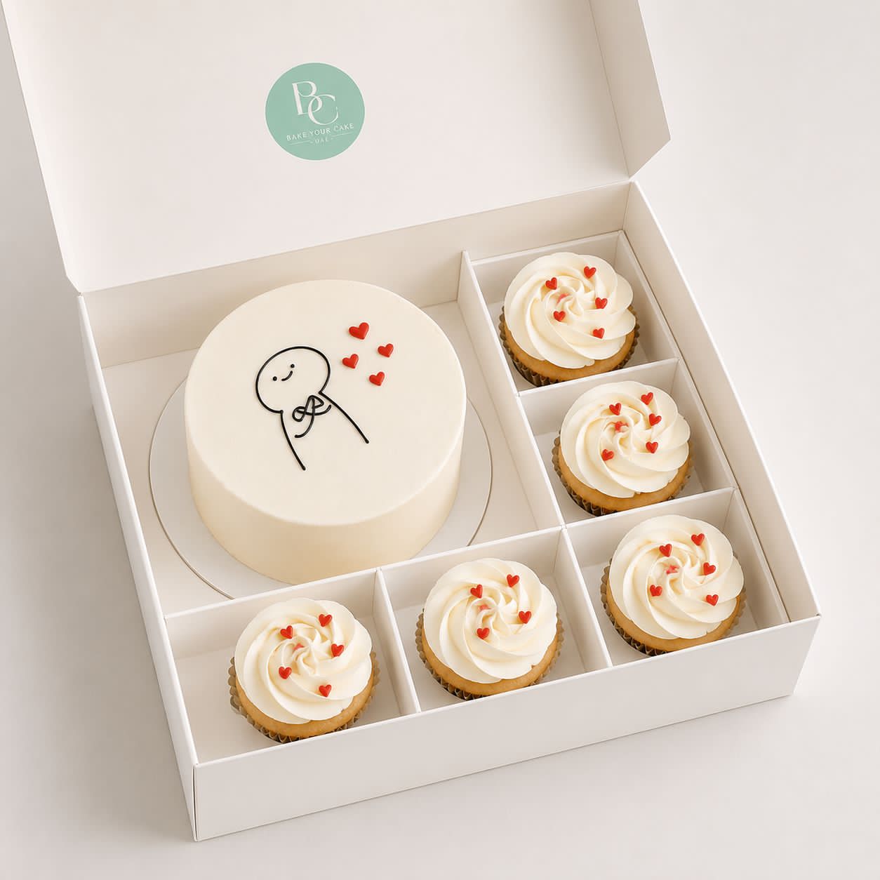 Mini Cake with 5 Cupcakes