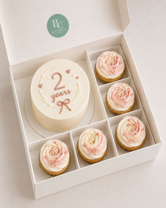 Mini Cake with 5 Cupcakes