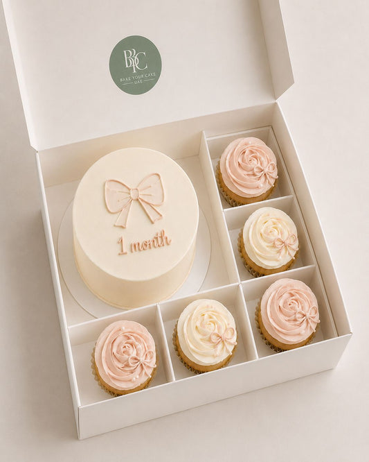 Mini Cake with 5 Cupcakes